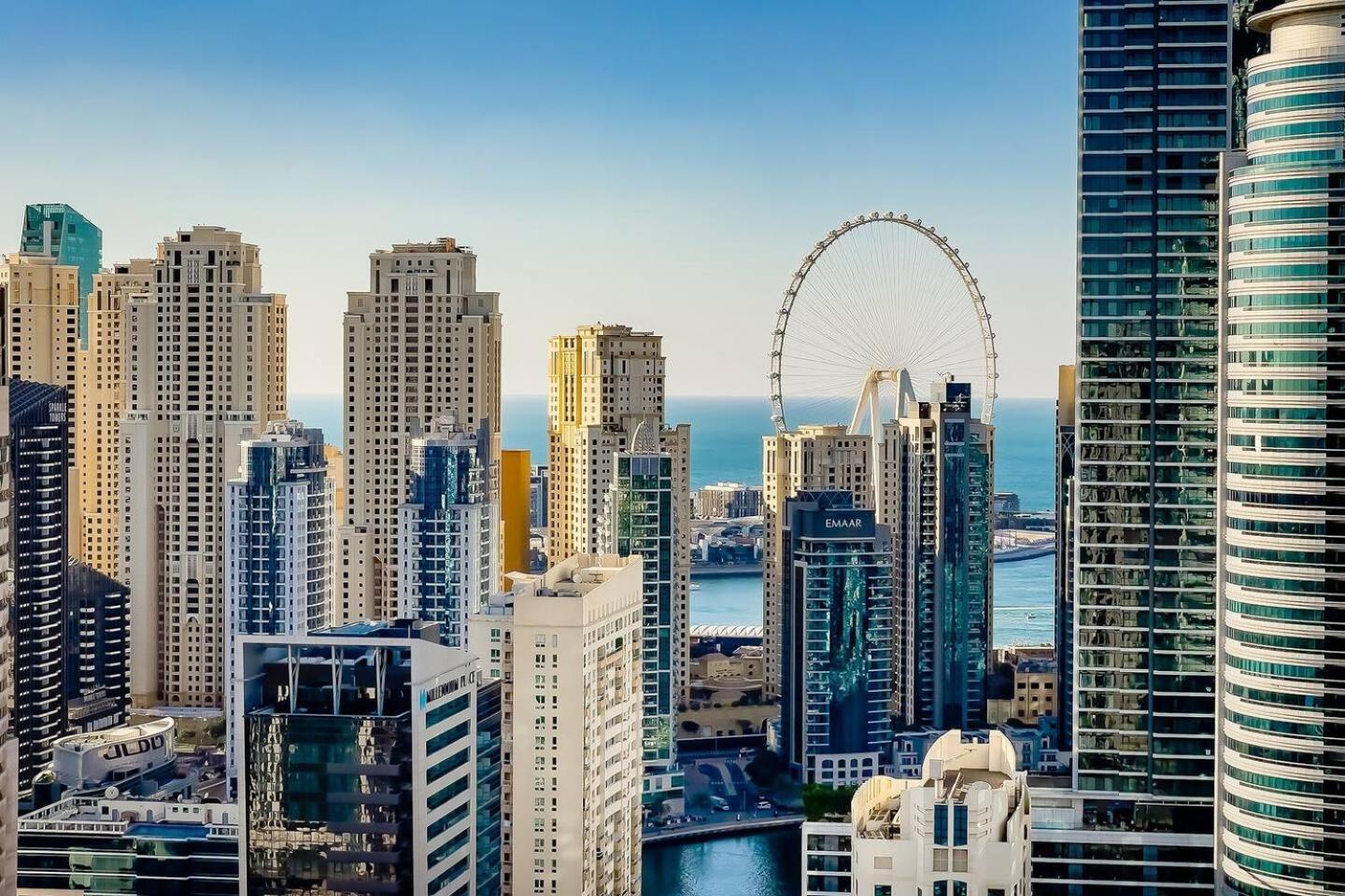 Short Walk To Marina & Jbr 1bhk Pool & Gym Dubaï