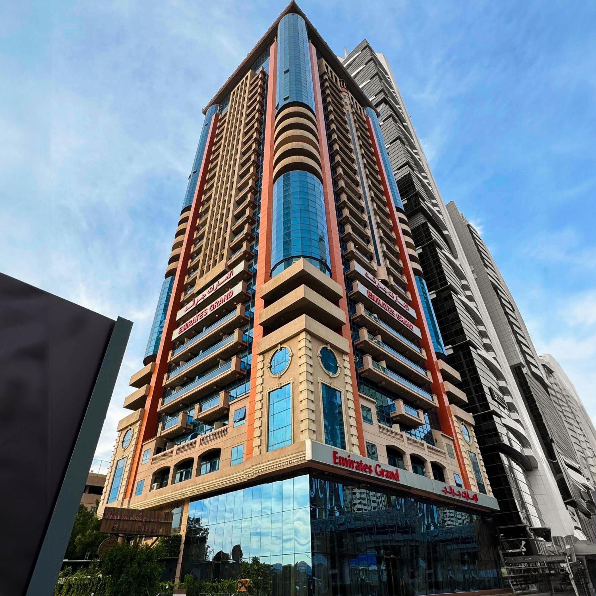 Emirates Grand Apartahotel Dubái