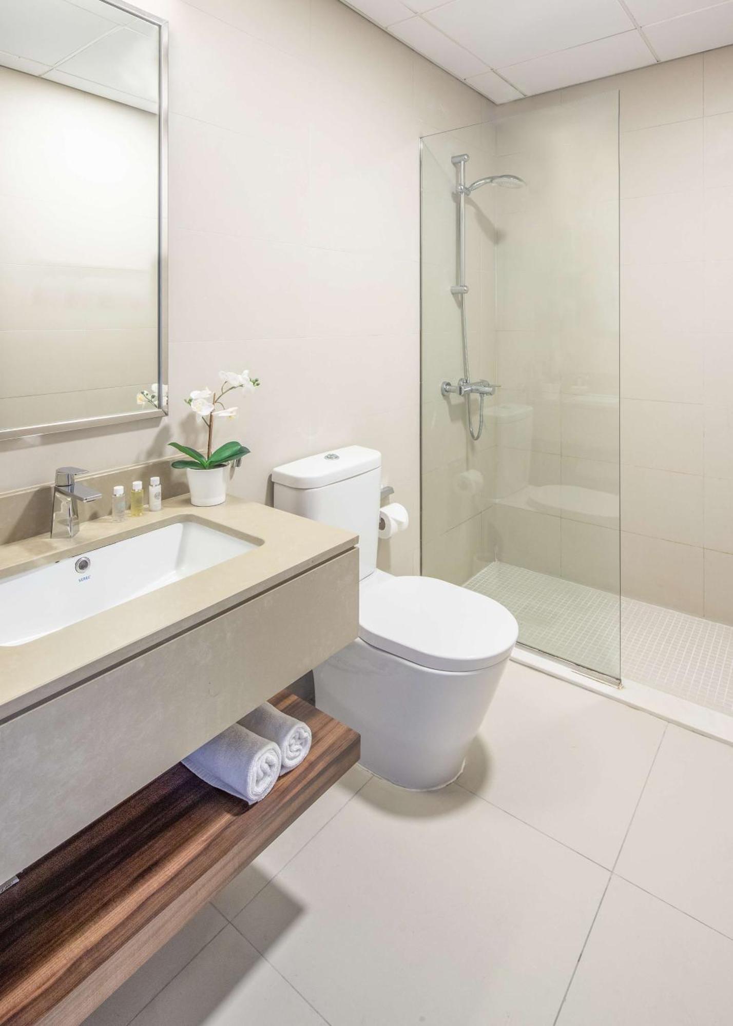 Appartement Silkhaus Newly Furnished Modern Difc With Balcony Dubaï