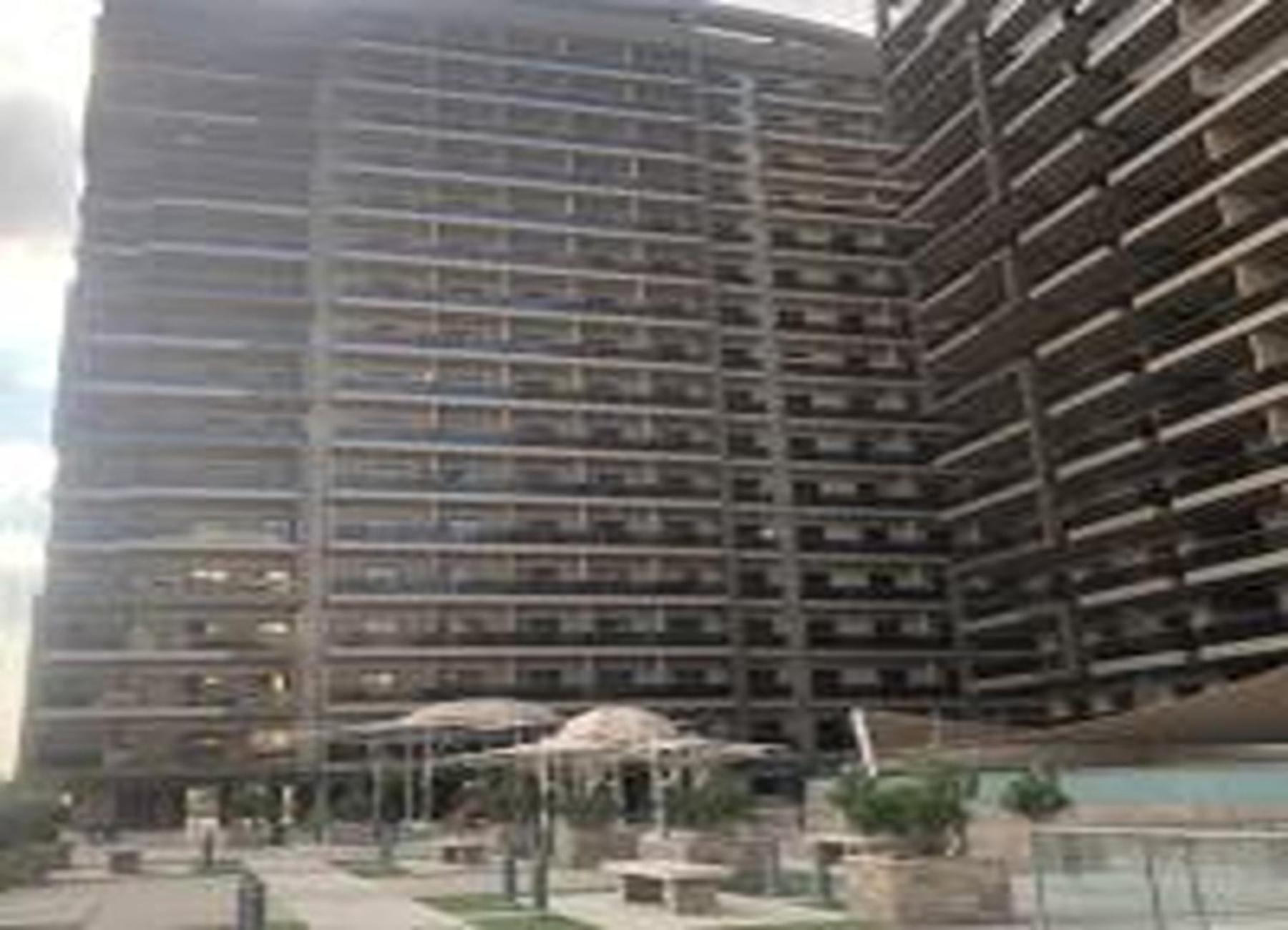 Brown Stone - Golf Course Cricket Stadium Dubaï
