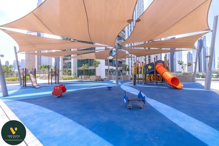 Downtown Views Ii - Vogue -tower 1, -1 Bedroom That Sleeps 3 -13th Floor -large Balcony With Views * Dubaï