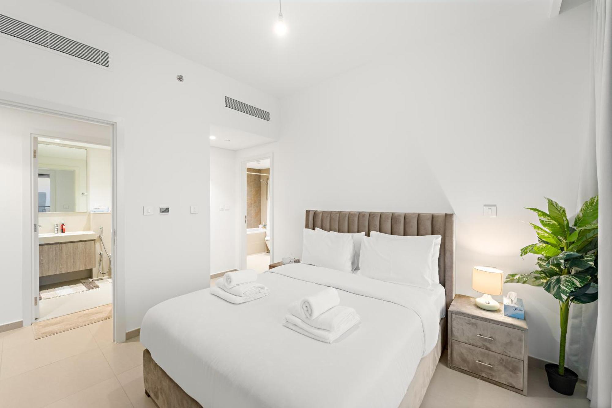 Elegant 2br In Downtown L Walk To Mall Dubaï