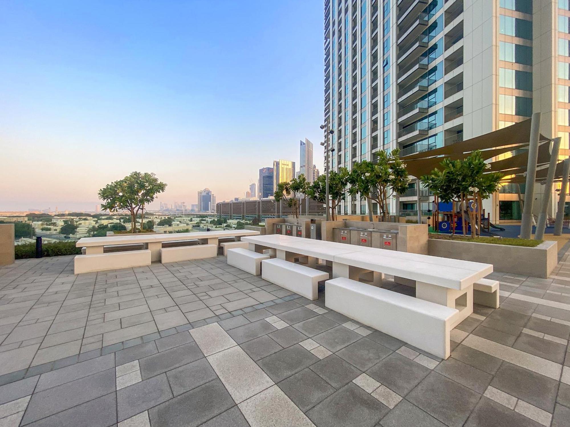 Elegant 2br In Downtown L Walk To Mall * Dubaï