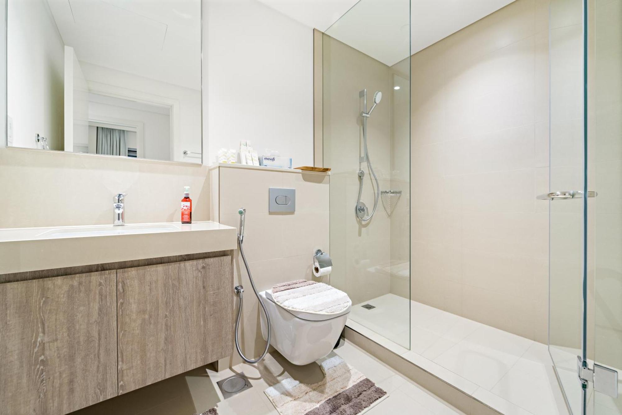 Elegant 2br In Downtown L Walk To Mall