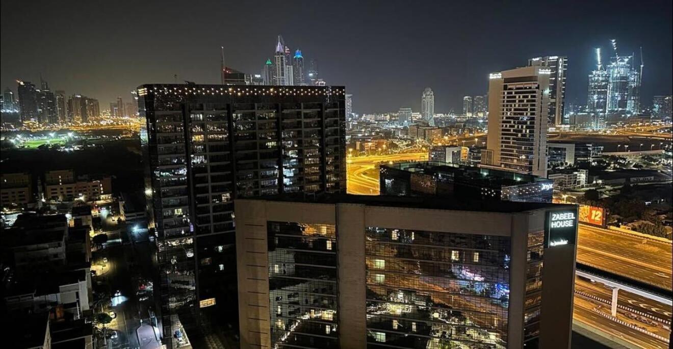 Destination Partition In Tecom Near Metro Privat bolig Dubai