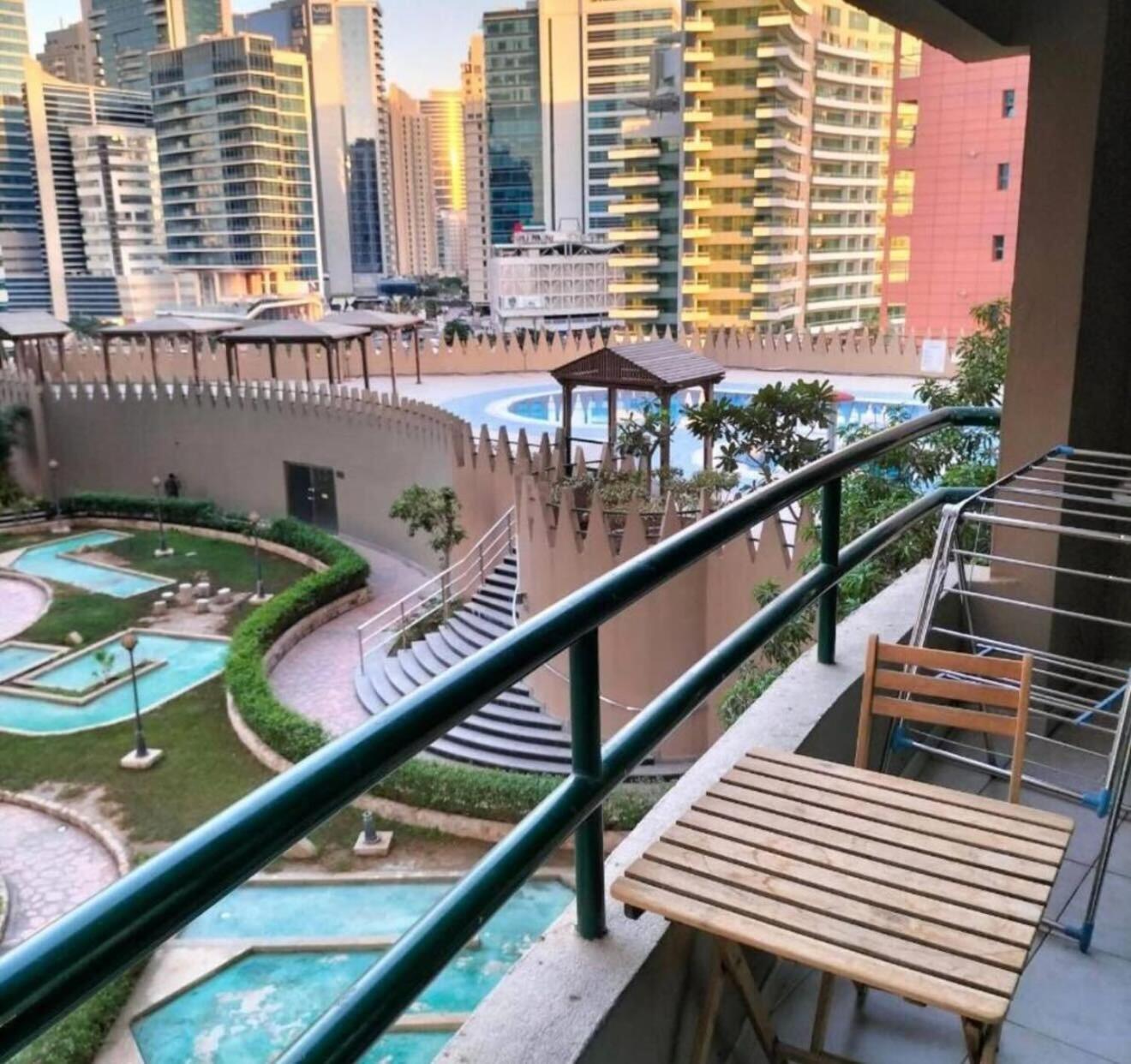 Destination Partition In Tecom Near Metro Privat bolig Dubai