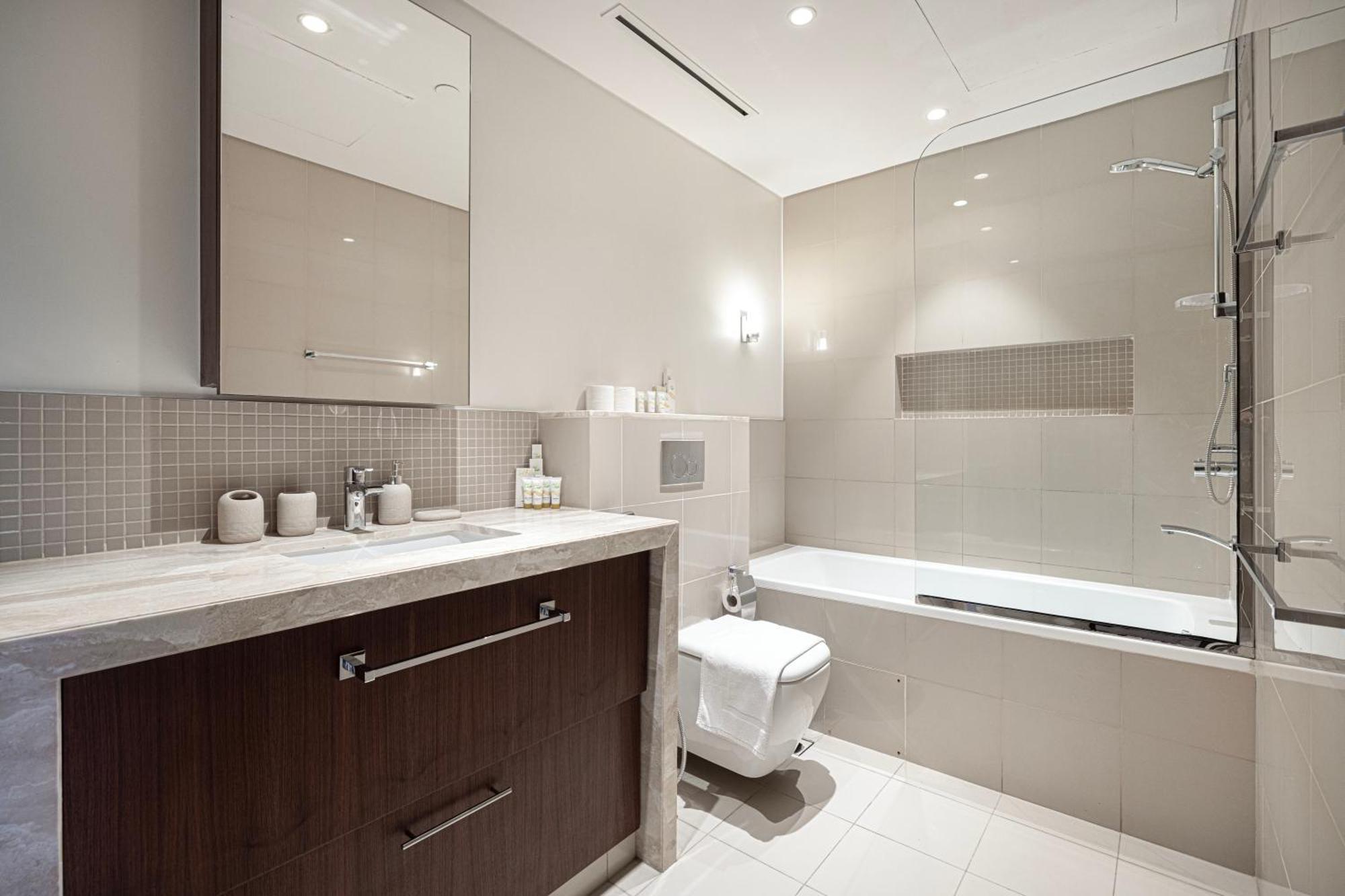 Luxe 1br With Full Burj Views And Mall Access *