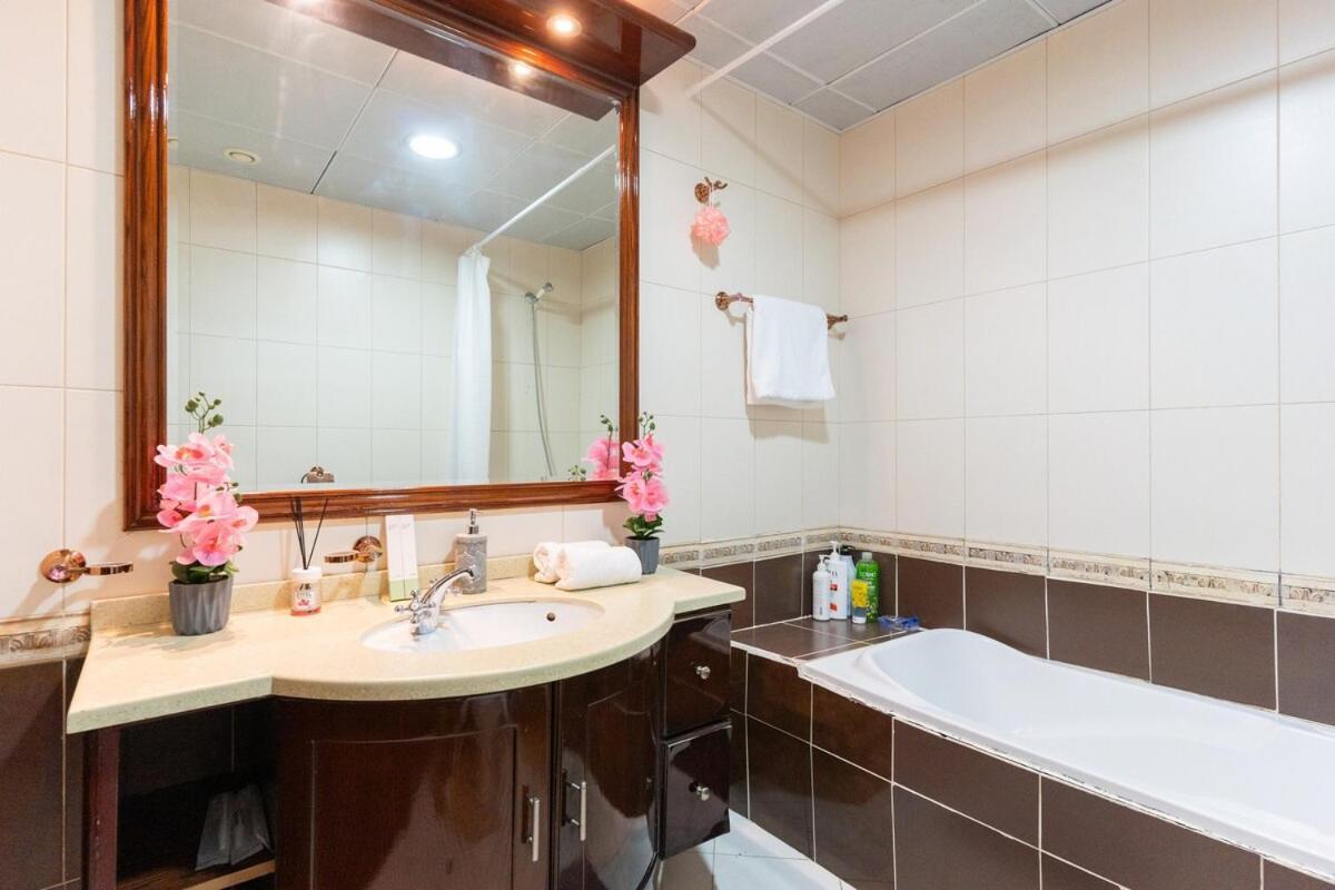 New Elegant & Luxury 3br In Marina * Dubaï