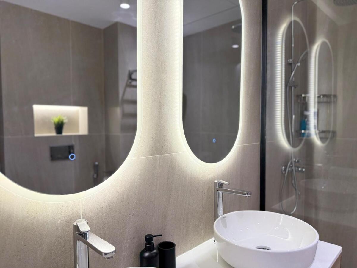 Cozy And Modern Two Bedroom In Marina Apartamento *