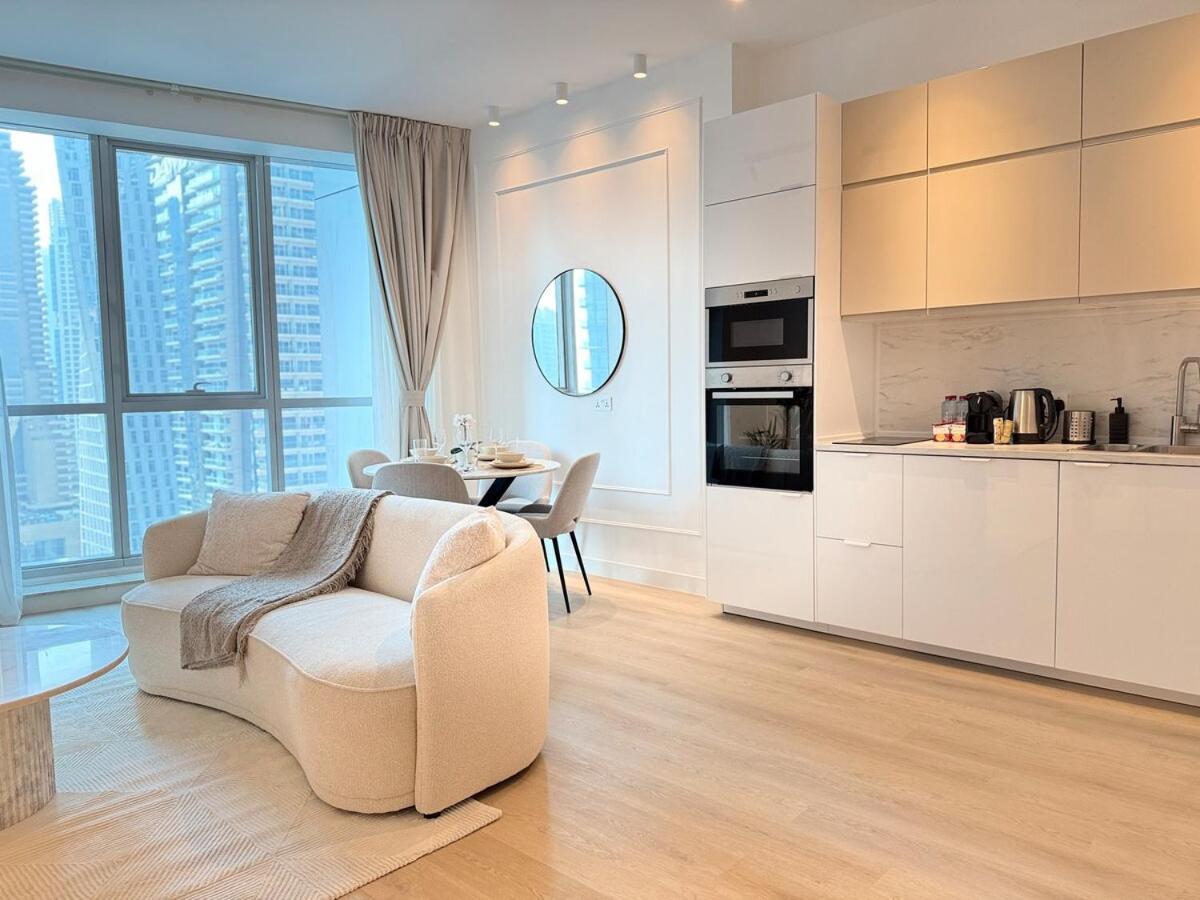 Cozy And Modern Two Bedroom In Marina Apartamento