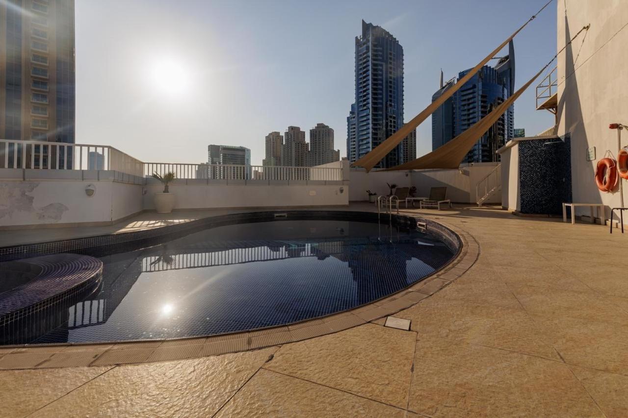 Waterfront Flat Stunning View Sleeps 6 *