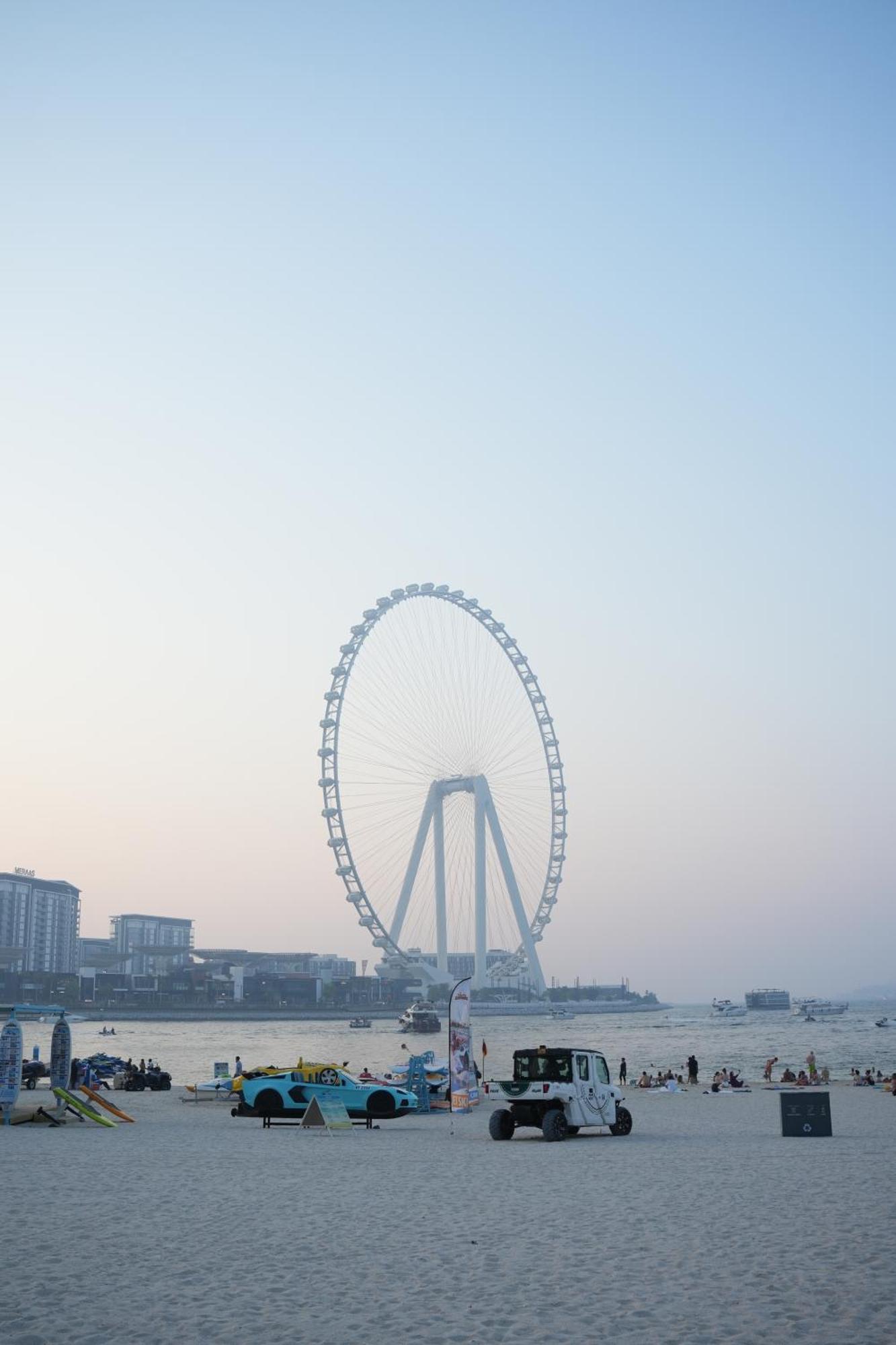Capsulehotel Yellow Parrot Jbr