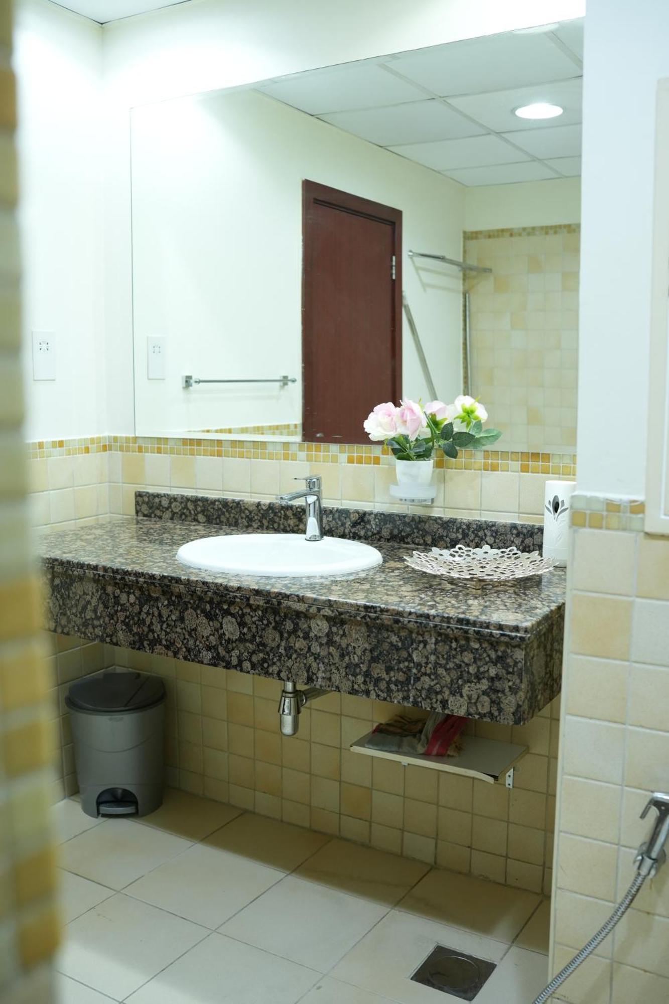 Hôtel capsule Yellow Parrot Jbr Dubaï