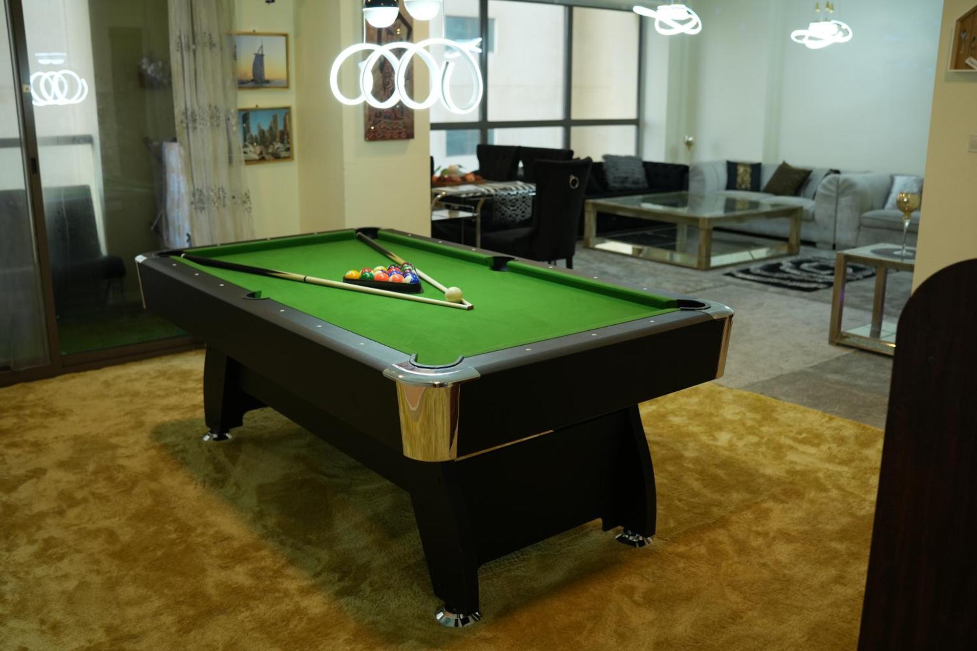 Capsulehotel Yellow Parrot Jbr