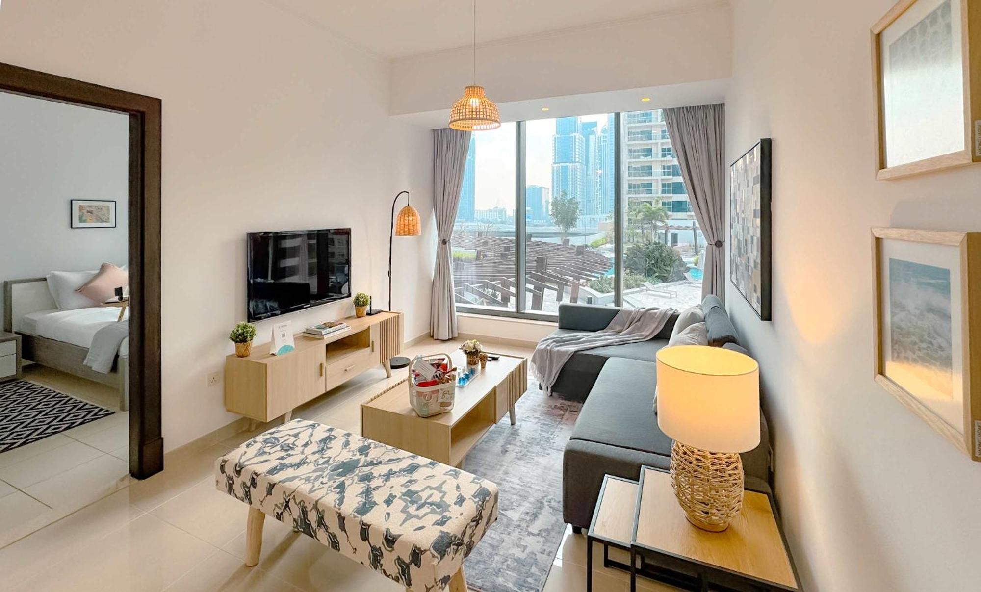 Apartment Airstay - 1br - Pool Views - Near Marina Mall - Monthly Offer Available