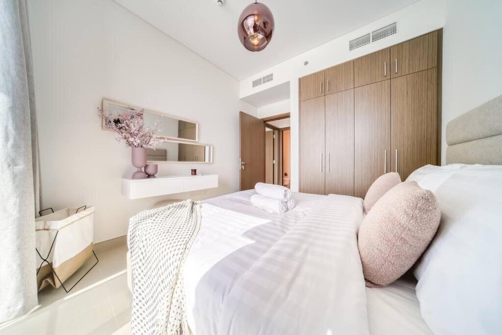 Luxury 2 Bed With Bluewater Views & Infinity Pool Dubaï