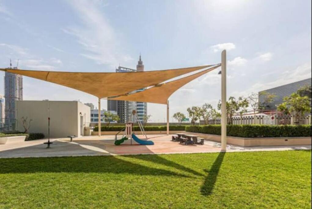 Luxury 2 Bed With Bluewater Views & Infinity Pool Appartement