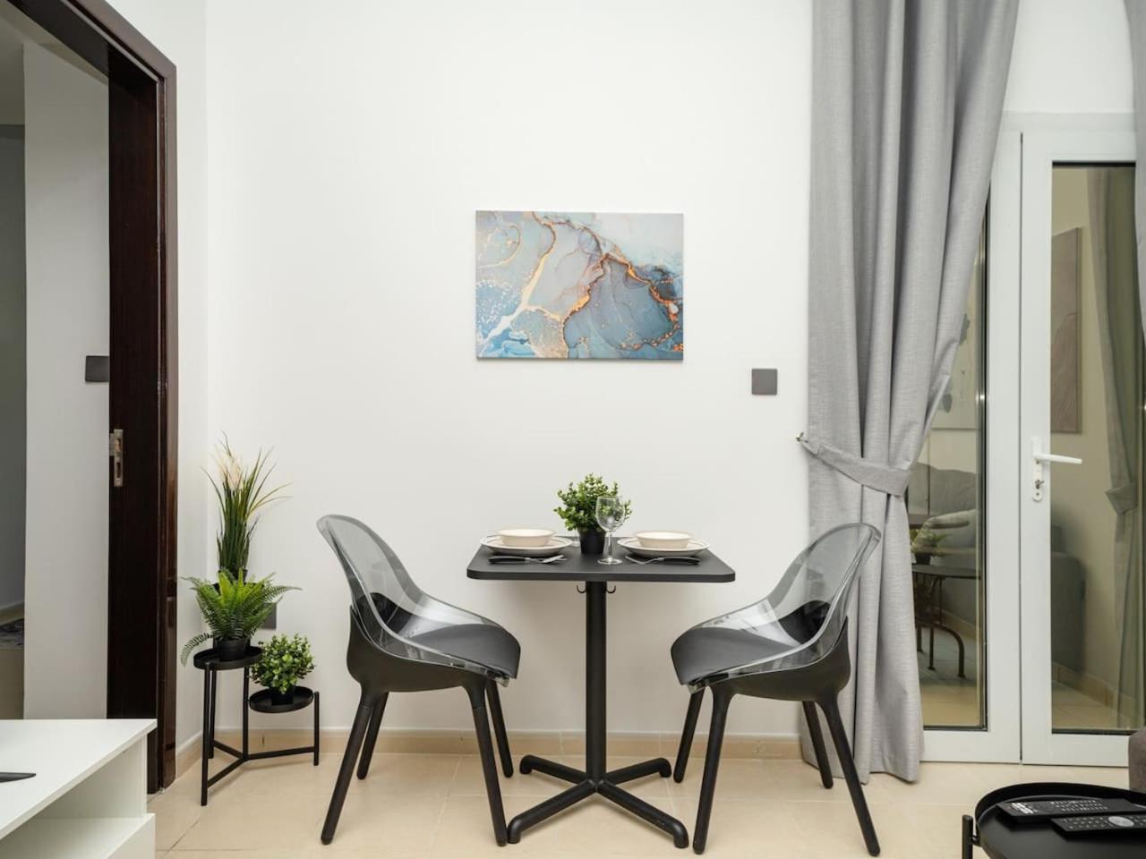 Charming 1-bedroom In Autumn, Jvc Appartement *