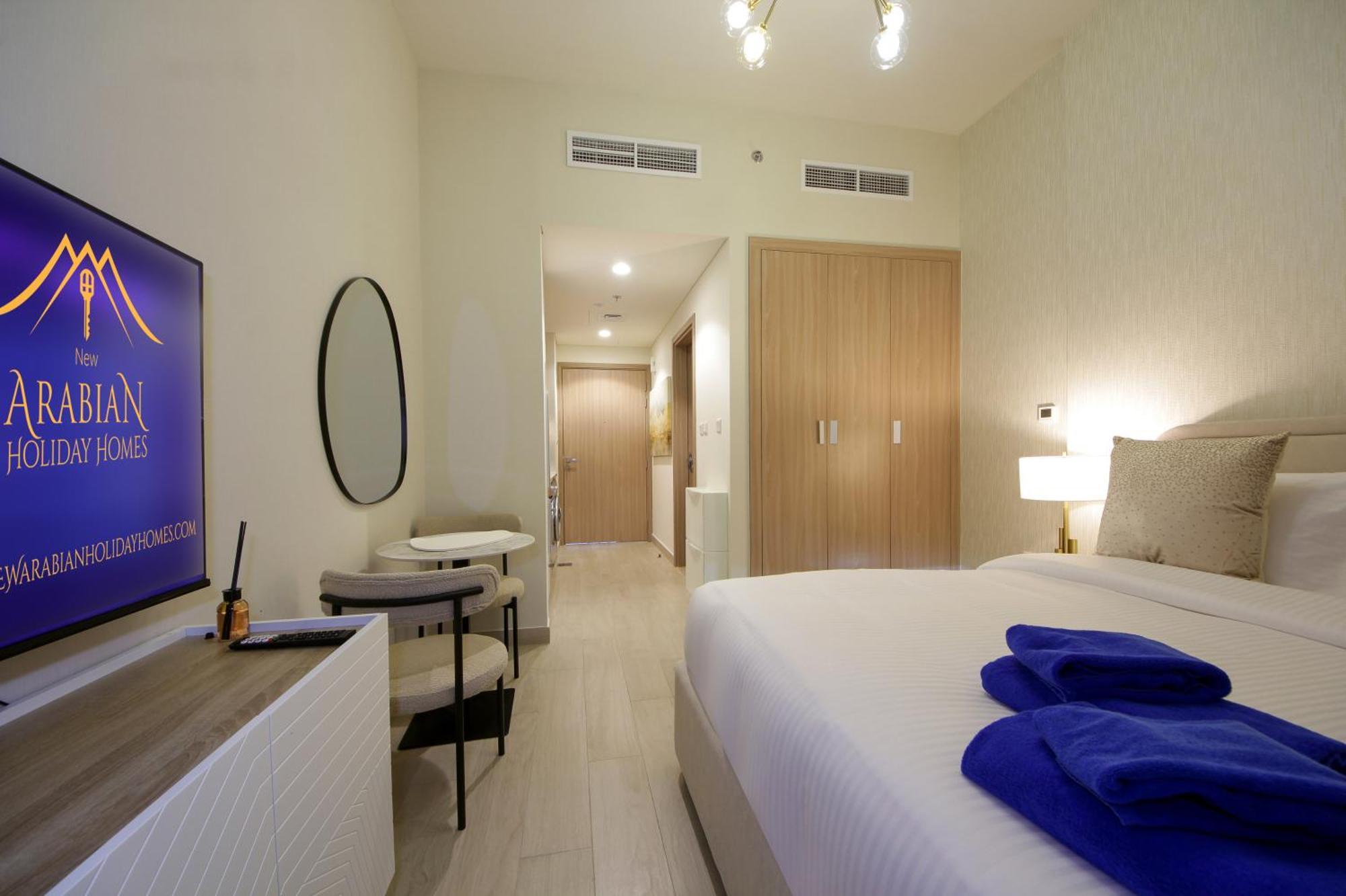 Apartemen Newarabian Azizi Riviera Dubai