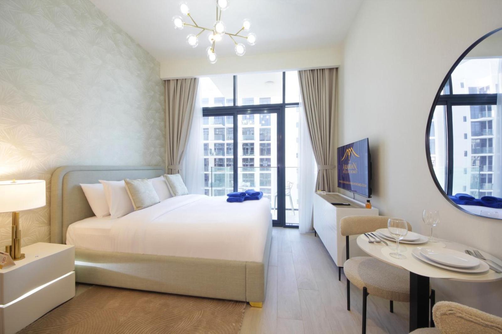 Apartemen Newarabian Azizi Riviera *