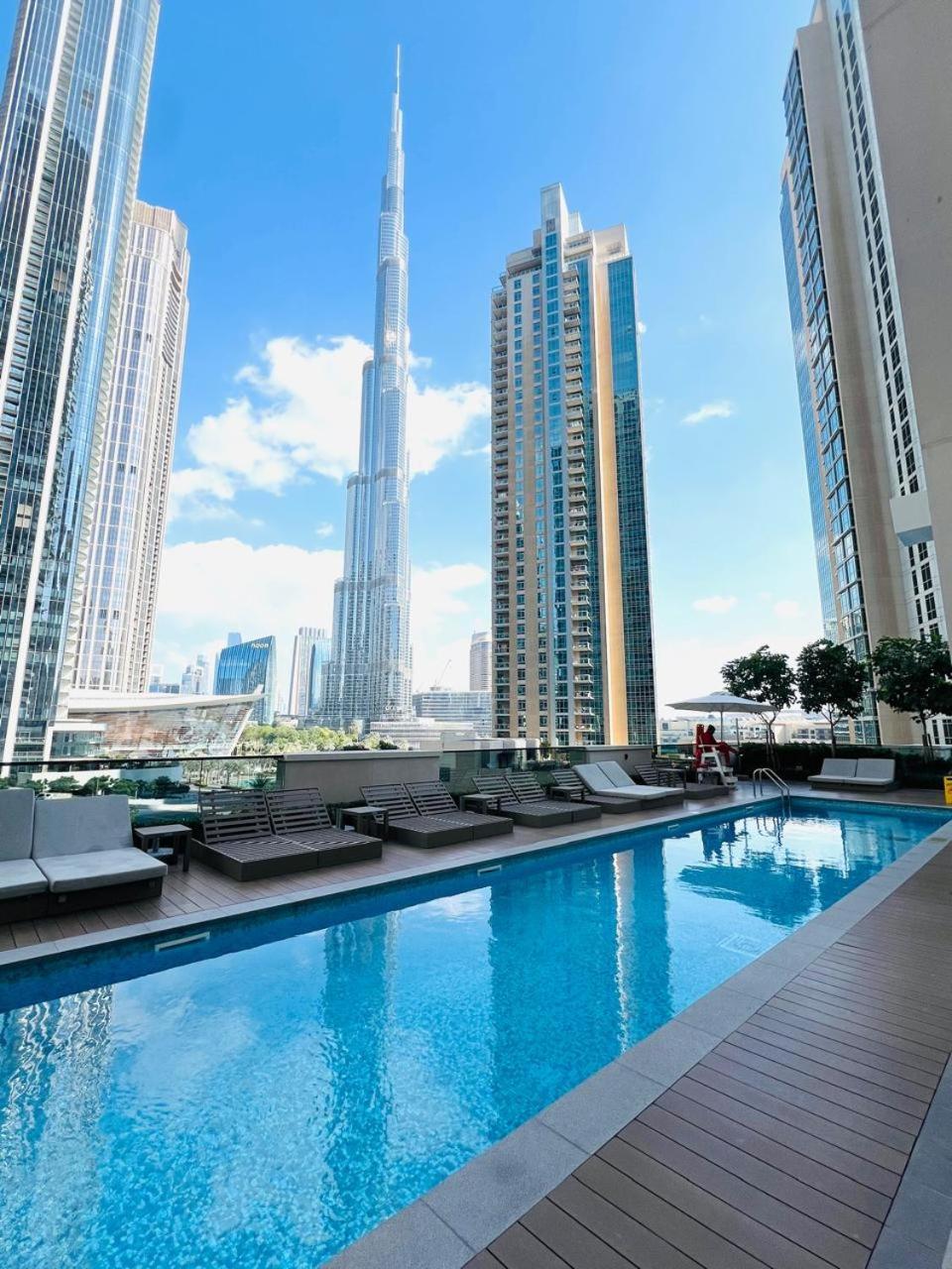 The Chic Downtown Luxury Near Burj Khalifa Apartment *