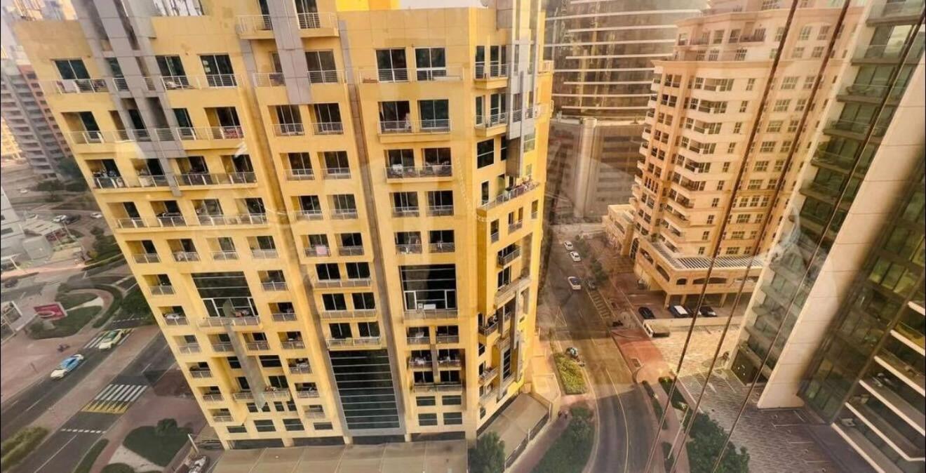 Cityscape In Tecom Near Icm Metro Séjour chez l'habitant