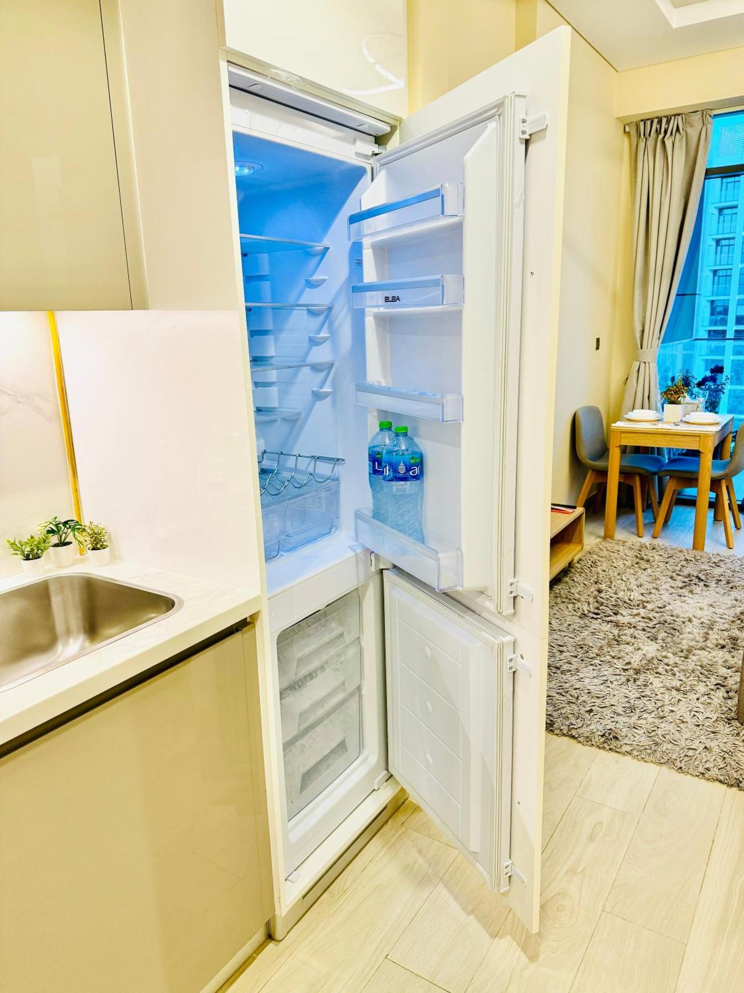 Appartement Farhad Azizi Al Jaddaf Sleek Dubaï
