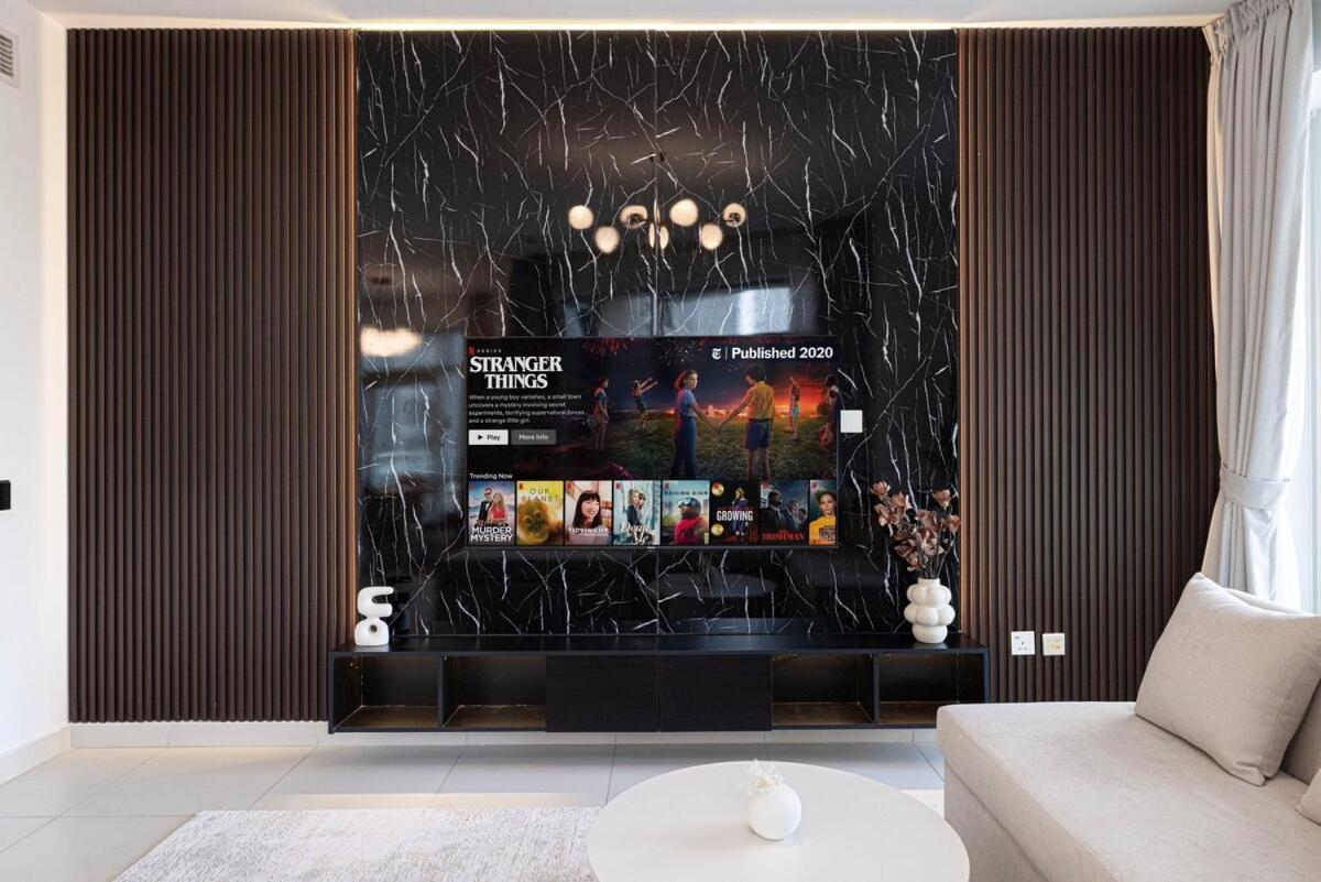 Beautiful 2 Bedroom Next To Opera I Burj View Apartamento Dubai