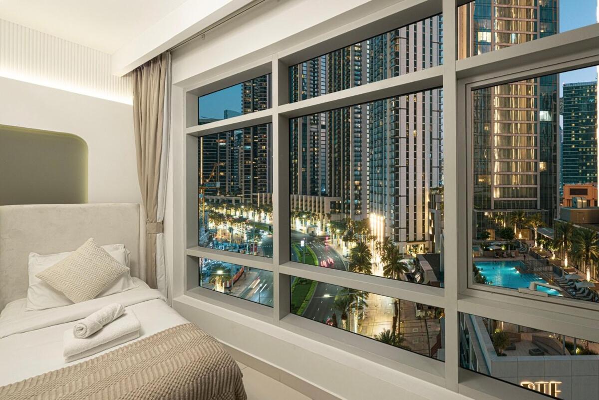Beautiful 2 Bedroom Next To Opera I Burj View Apartamento