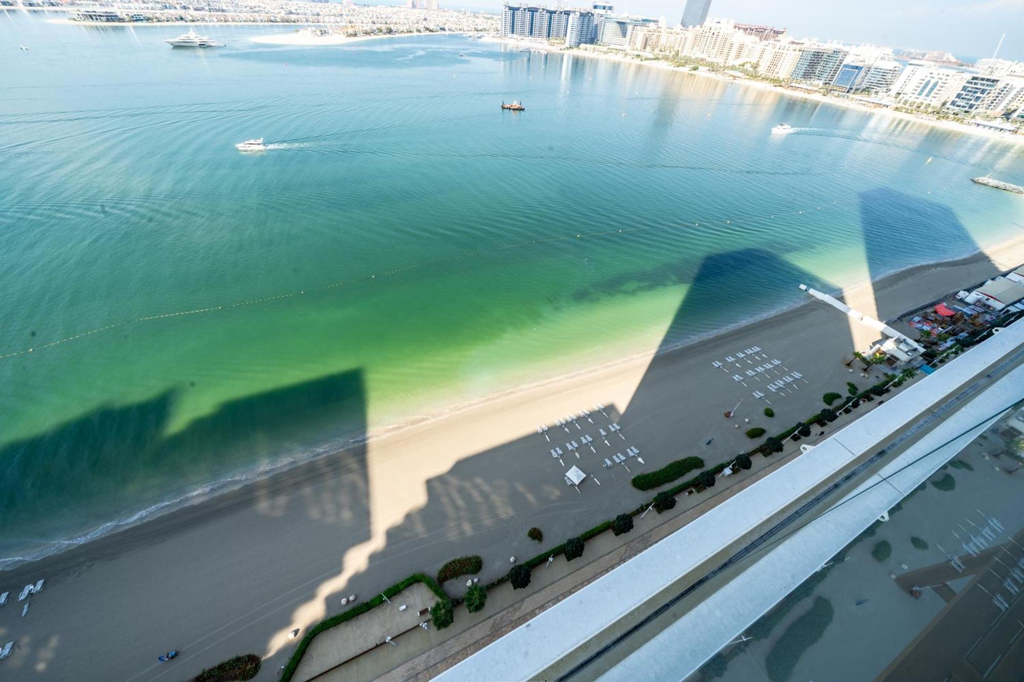 Apartemen Homes & Beyond I Modern 2 Bedroom Seafront