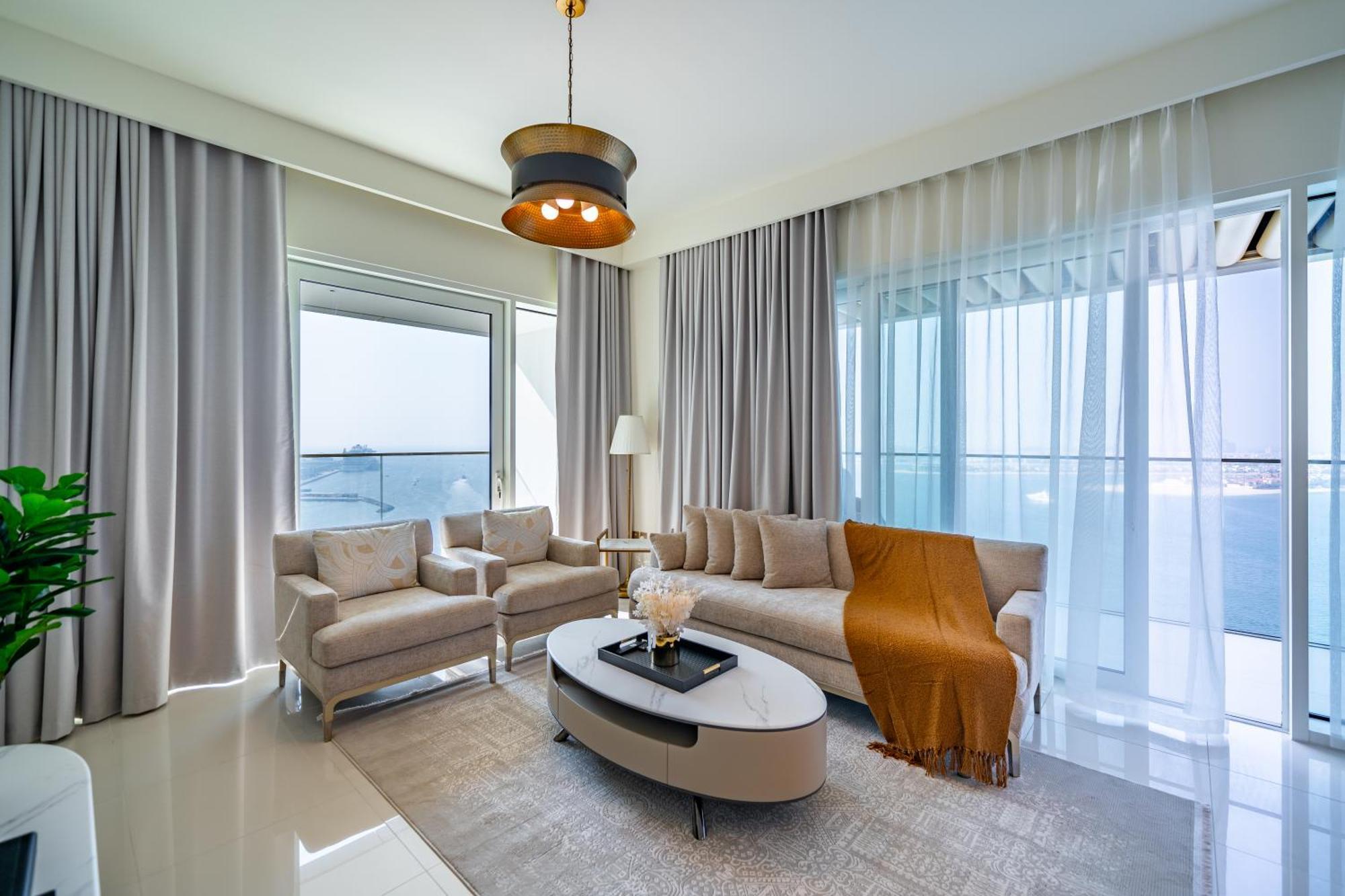 Apartemen Homes & Beyond I Modern 2 Bedroom Seafront Dubai