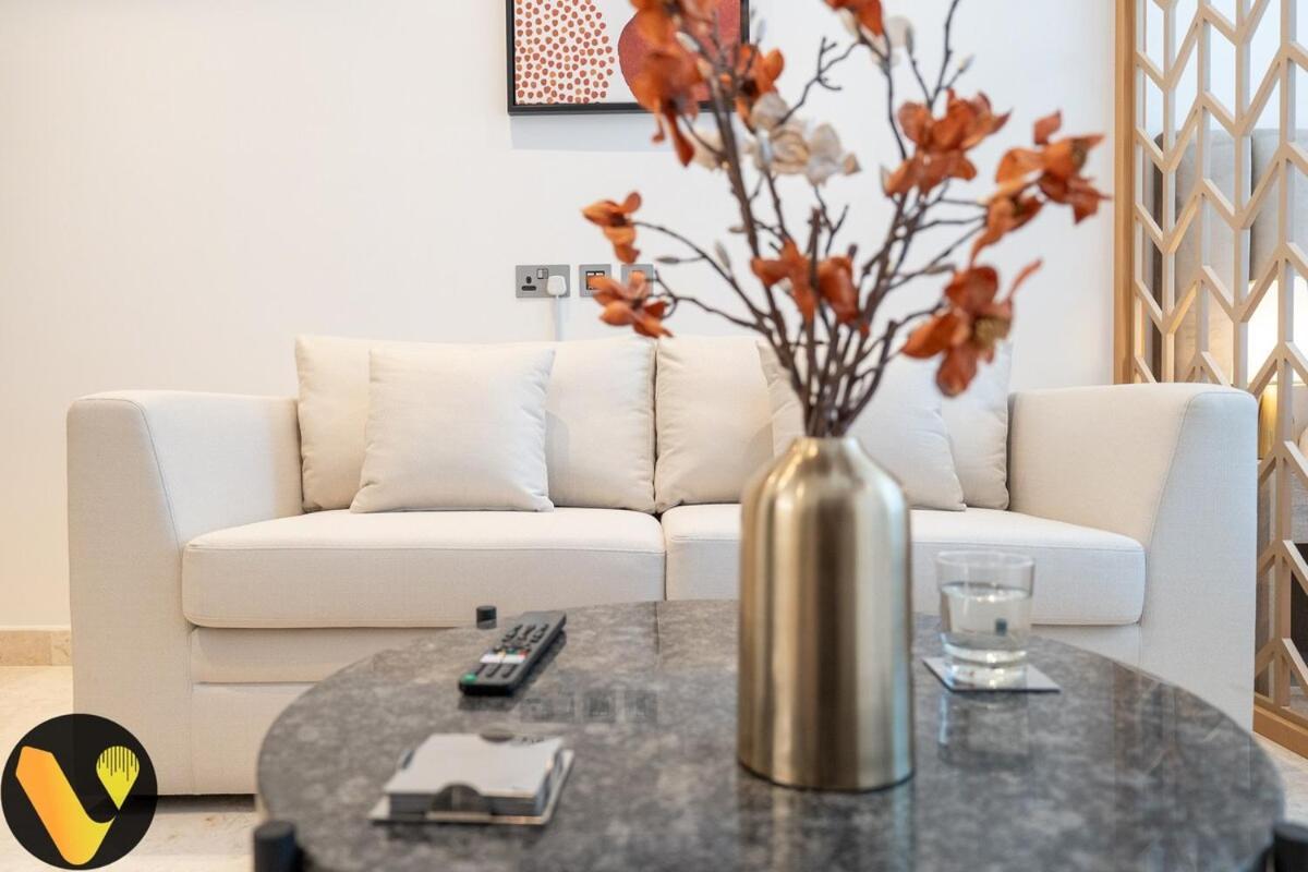 Vogue The Sterling By Omniyat With Balcony Walkable To Burj Khalifa And The Mall Apartamento Dubái