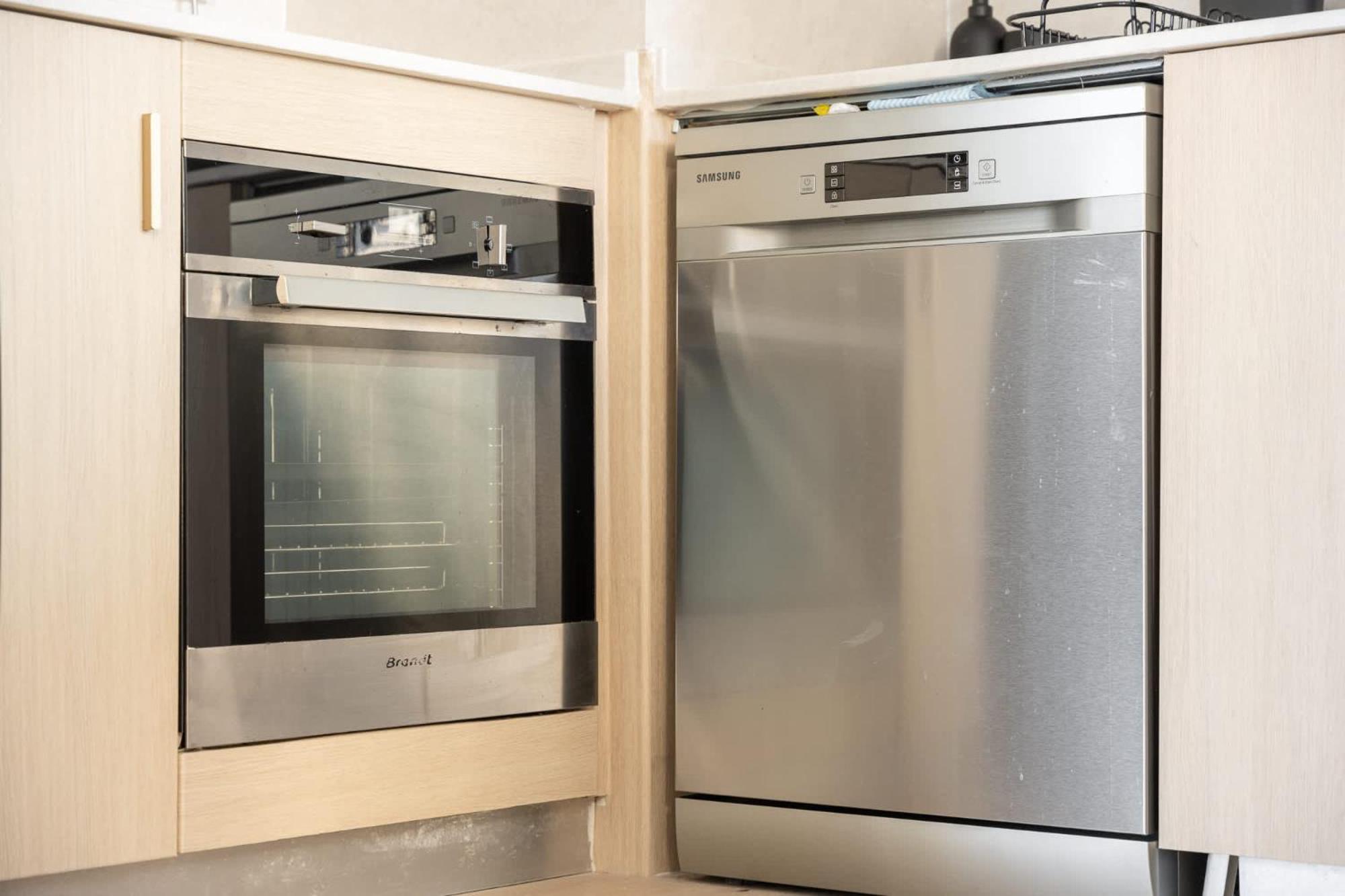 Apartment 1 Bedroom That Sleeps 4 With Great Views