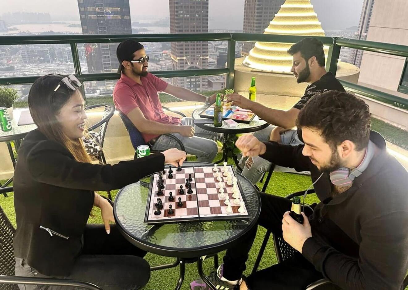 The Junction Partition In Barsha Heights Dubaï