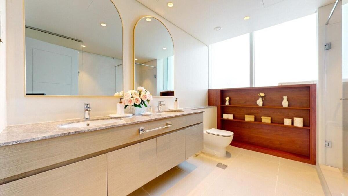 Center Luxury *