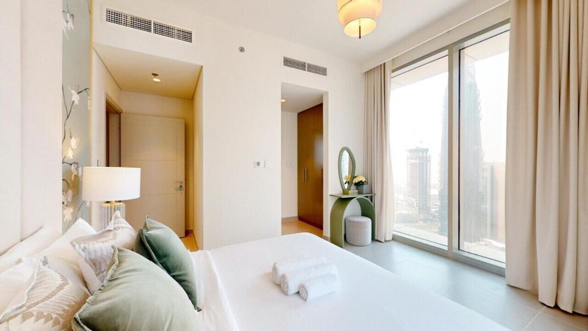Center Luxury