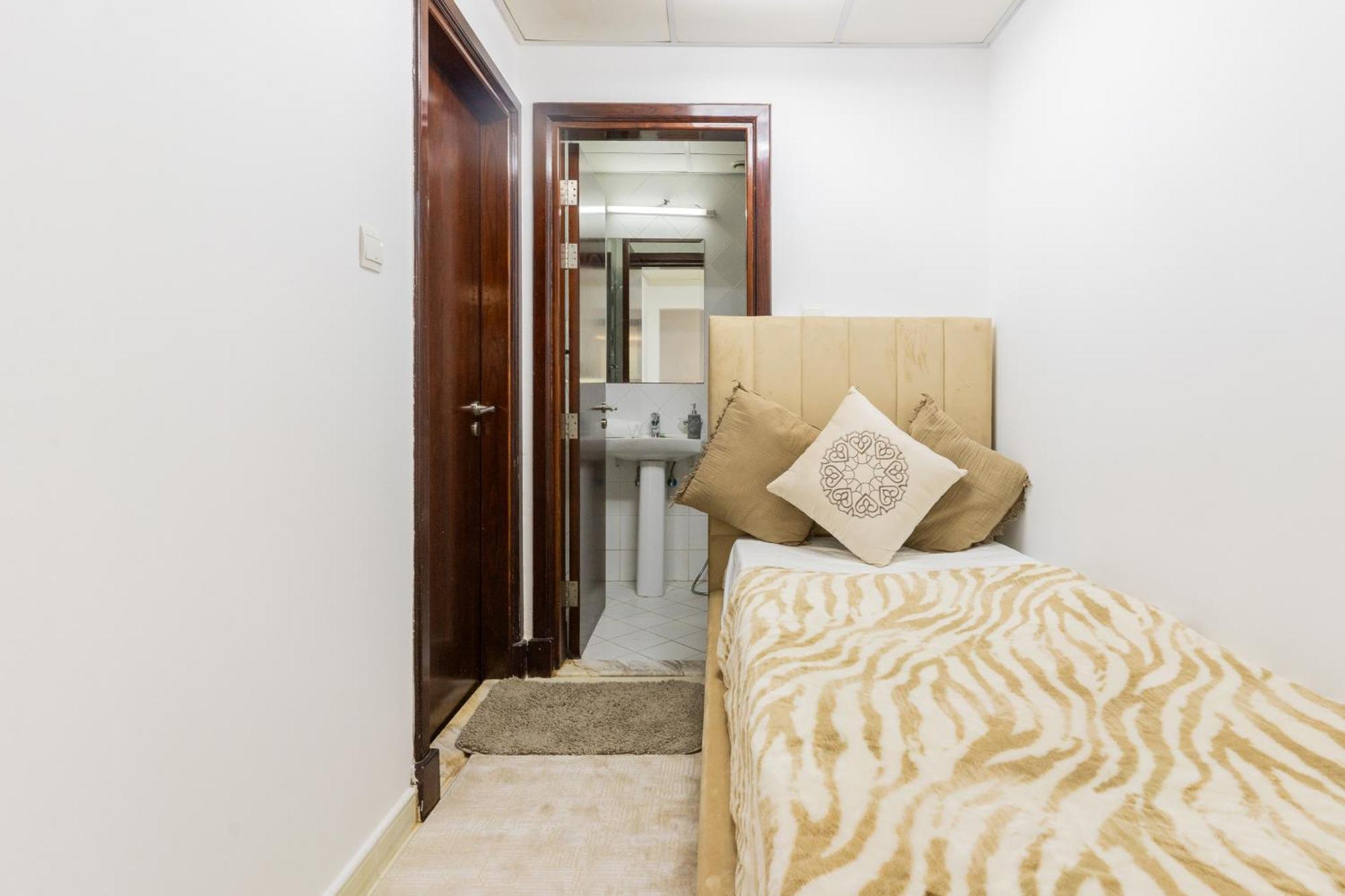 Appartement Luxury 3br With Stunning Full Marina View In *
