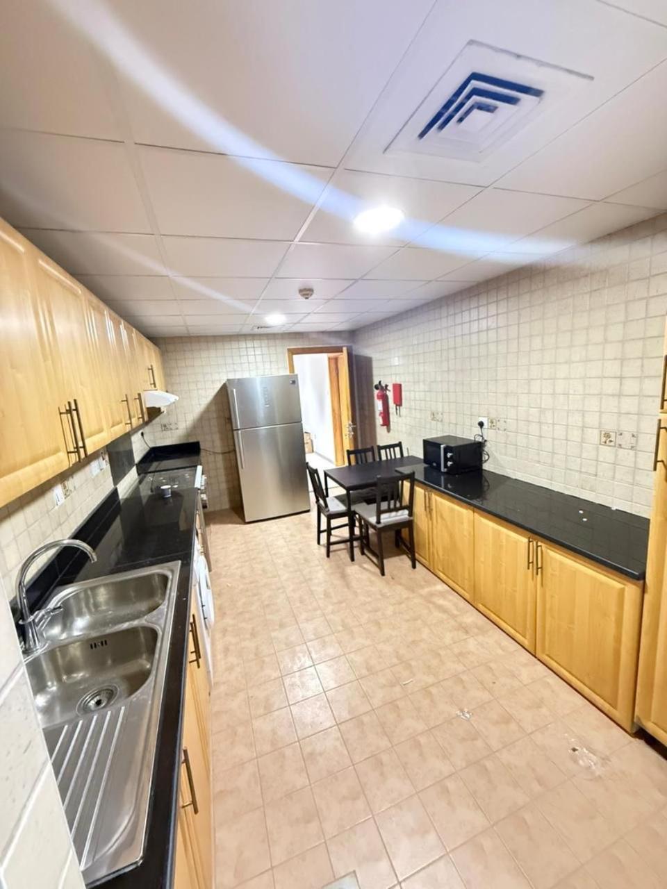 Backpackers Heaven ! 18 Beds In A 2 Bedroom In Front Of Union Metro Station Diera Hostal *