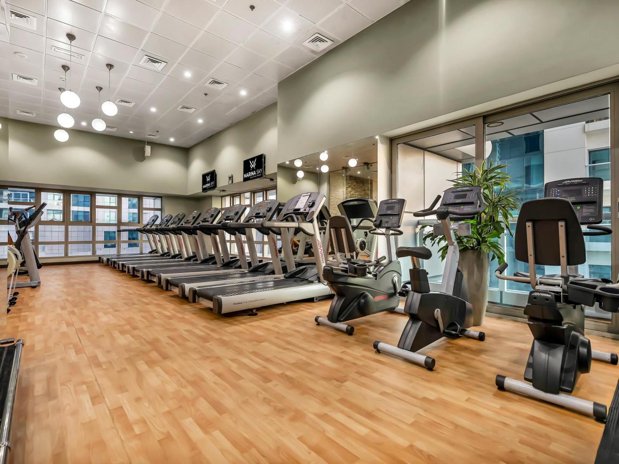 Apartemen Lux New 2 Bhk - Full Sea View - Marina - 5 Min To - 100 Metres To Tram *