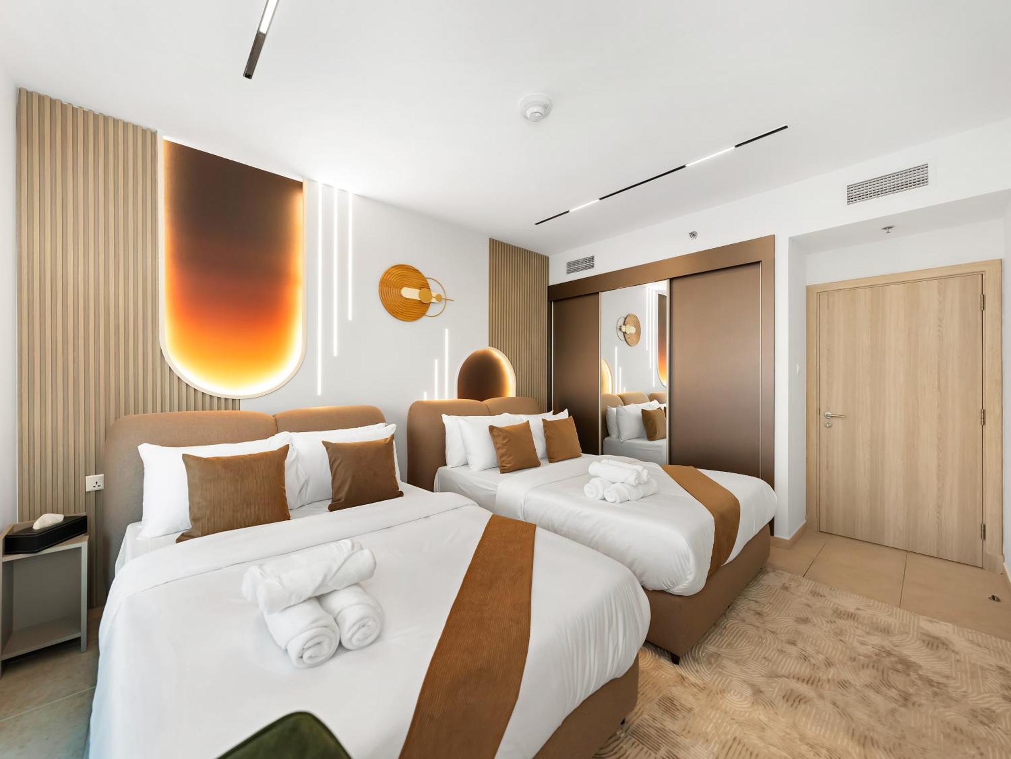 Lux New 2 Bhk - Full Sea View - Marina - 5 Min To - 100 Metres To Tram * Dubai
