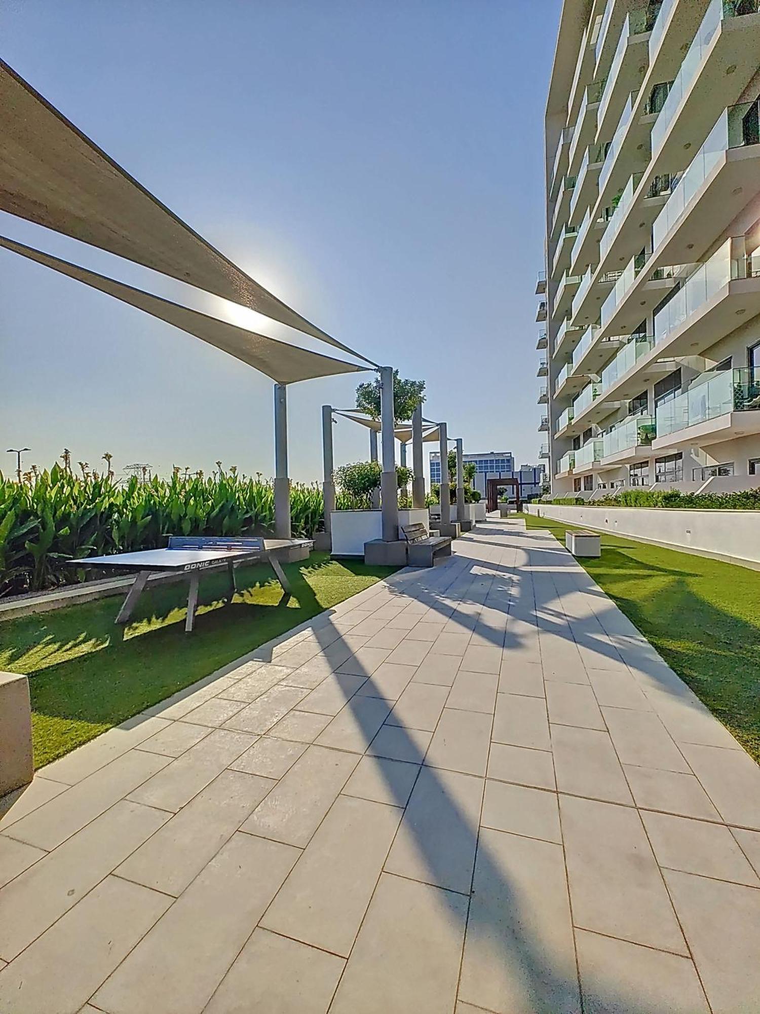 Relax Near Downtown Apartemen Dubai