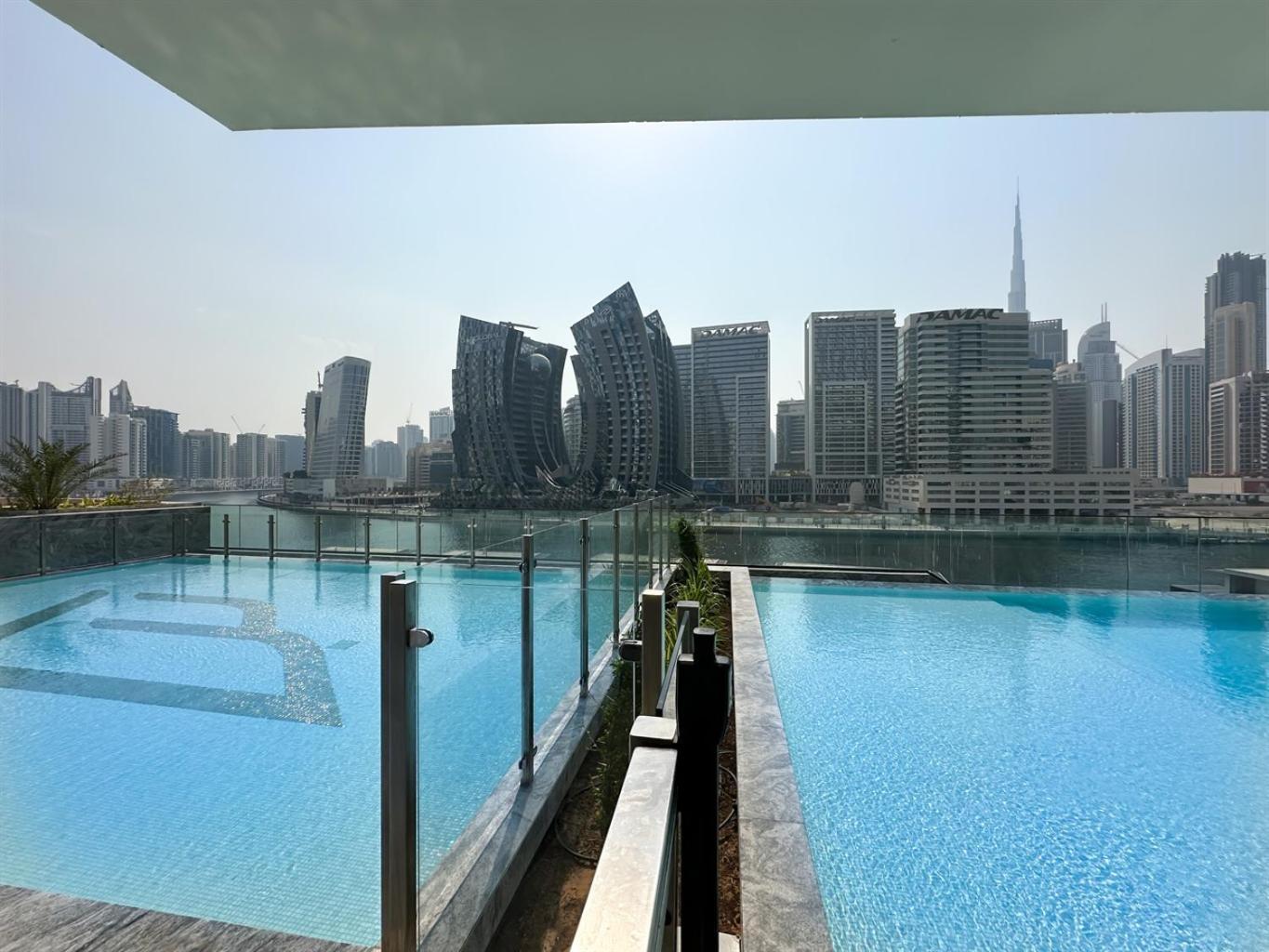 Apartamento Trophy - Santorini Burjkhalifa & Canal Views Sofa Bed *