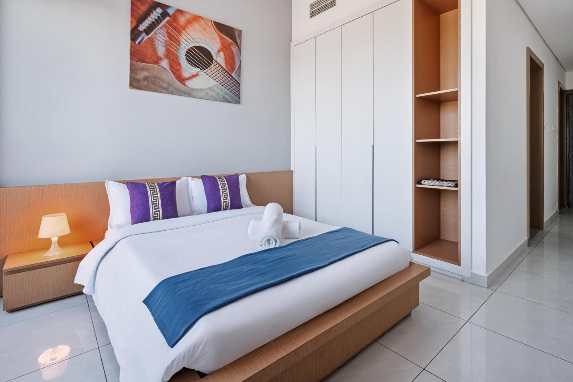 Modern With Dubailand Views Apartment Dubai