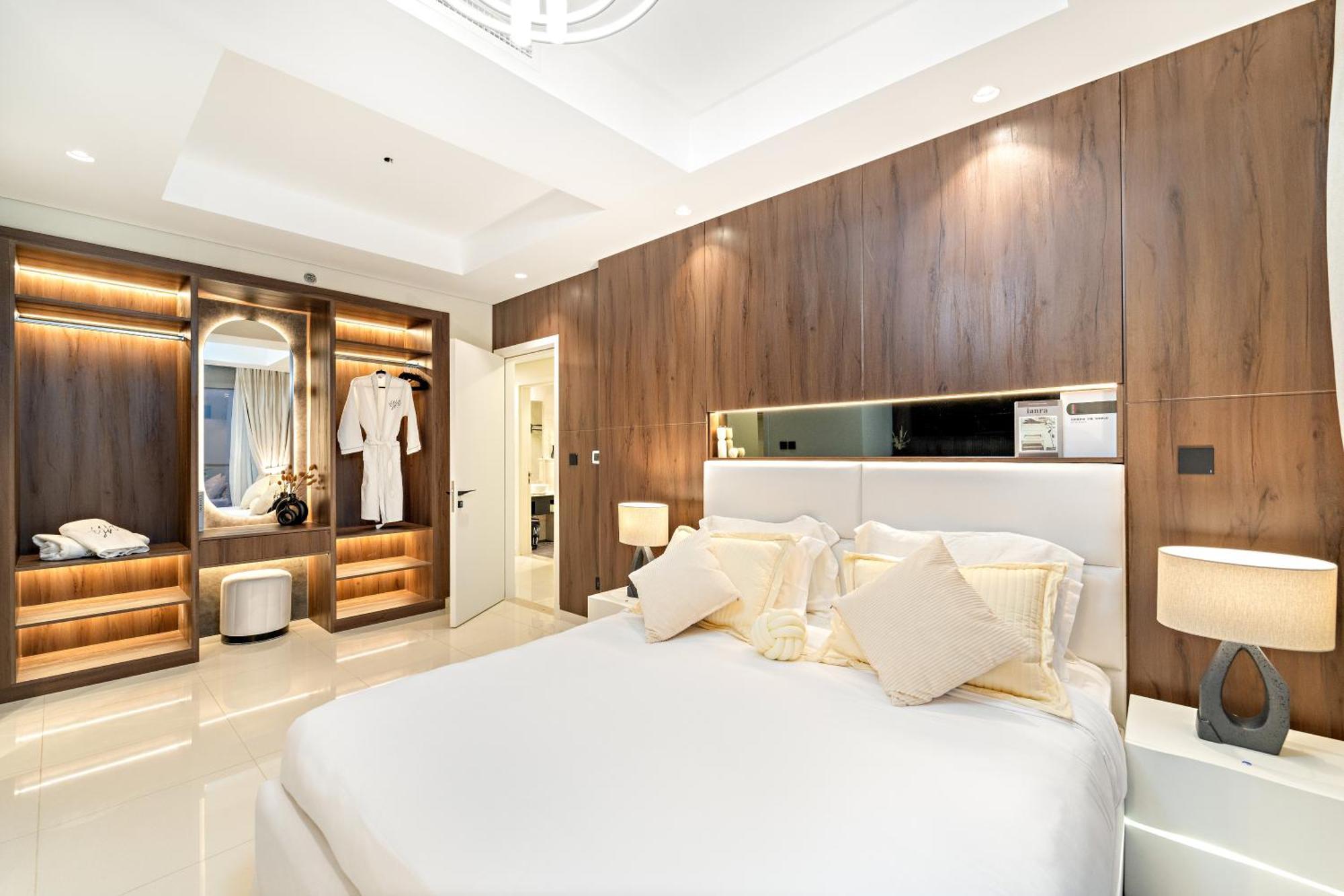 Panoramic Burj Khalifa And Sea View, Infinity Pool, Luxury 2br Apartamento Dubái