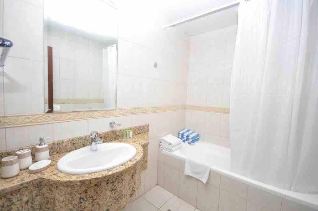 Skyline Sanctuary On The 82Nd Apartamento *