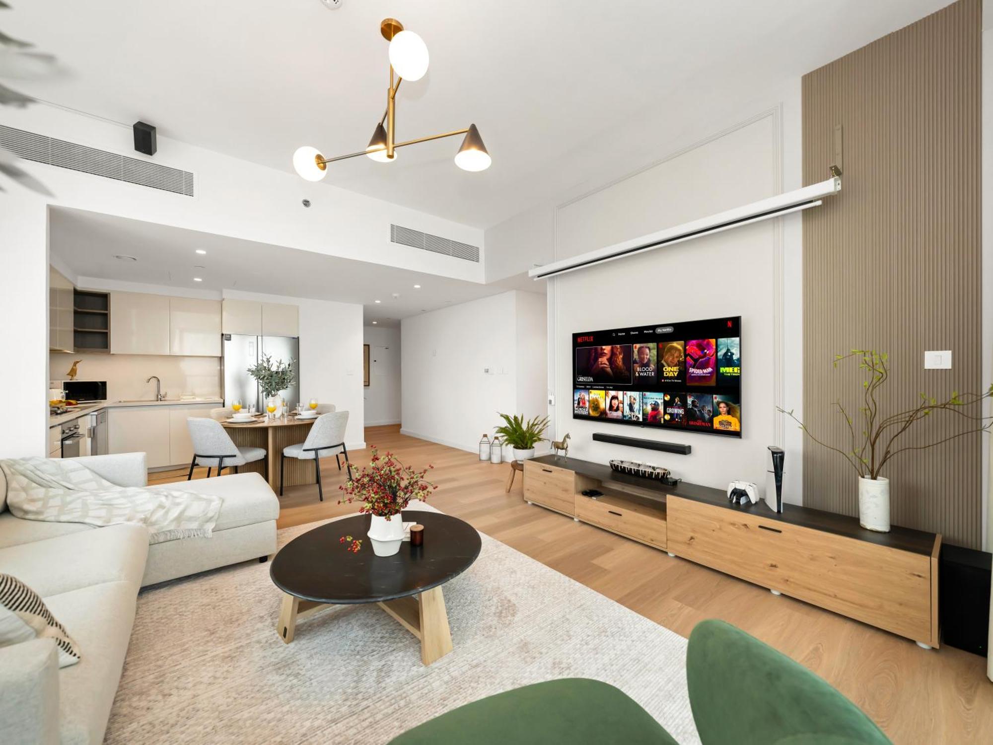 The Cinema Luxury 2-bed Near Mall Apartament