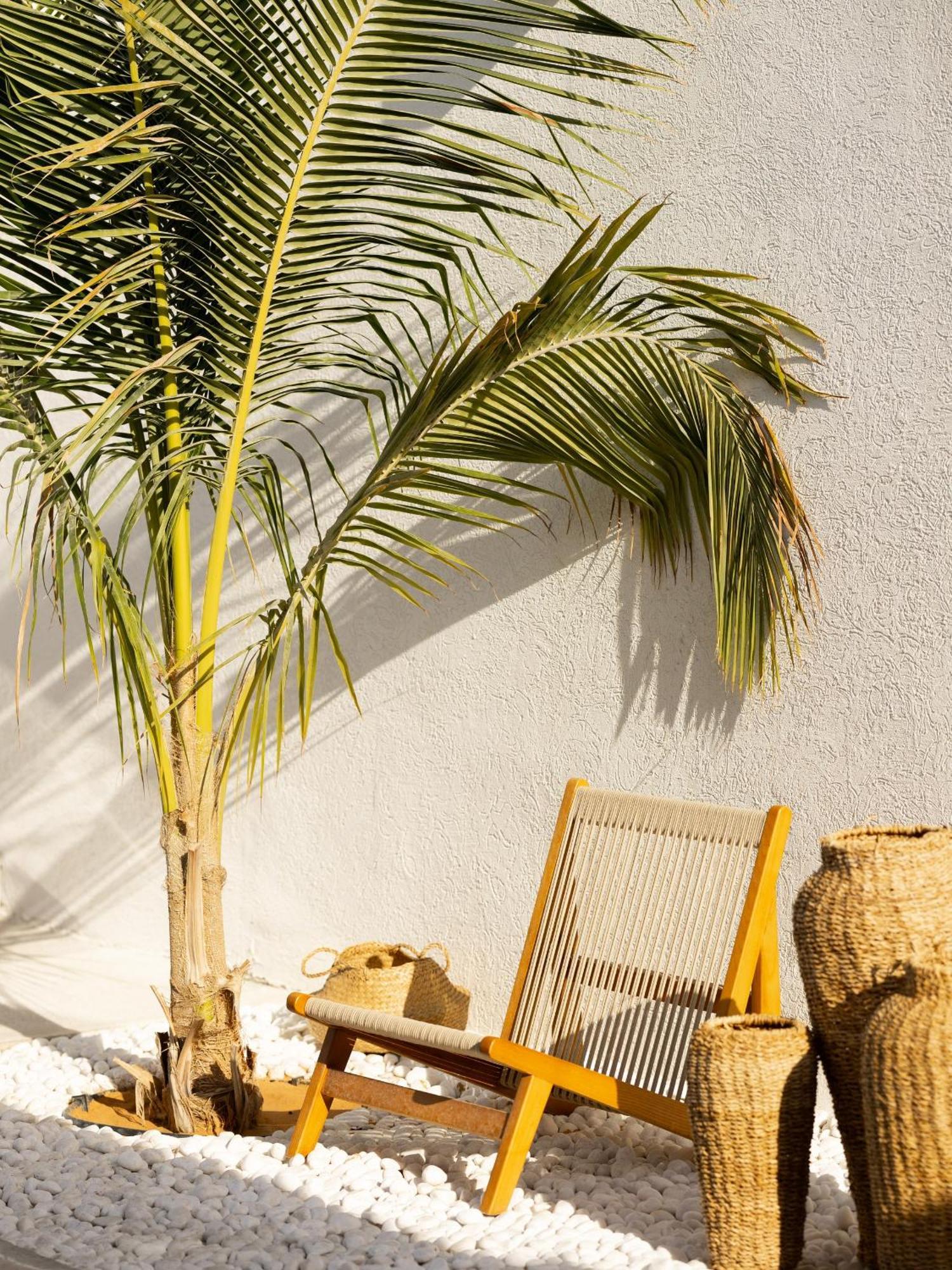 Appartement Luxury Boho Chic Beachside Escape, Shared Pool & Burj Khalifa View!