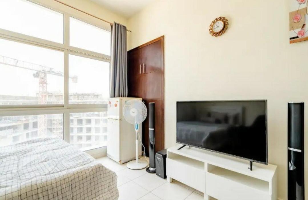 Superb With Detached Bathroom & Shared Kitchen Appartement Dubaï