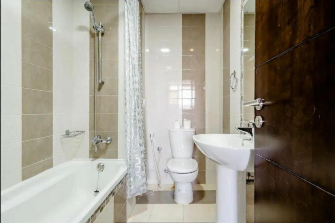 Superb With Detached Bathroom & Shared Kitchen Dubaï