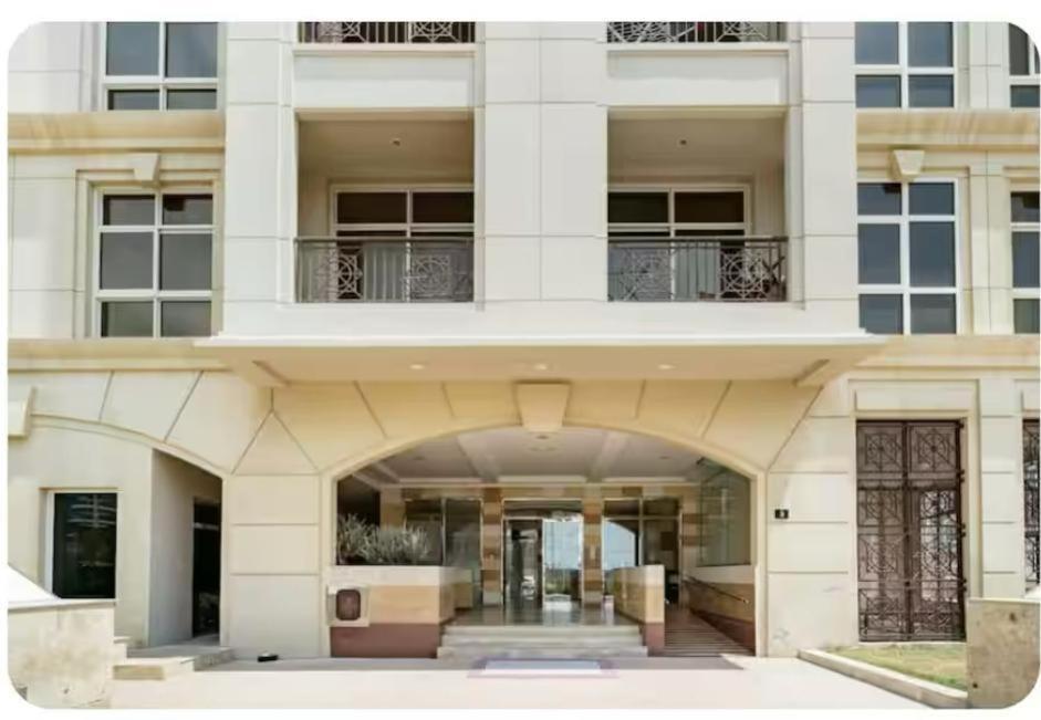 Appartement Superb With Detached Bathroom & Shared Kitchen Dubaï